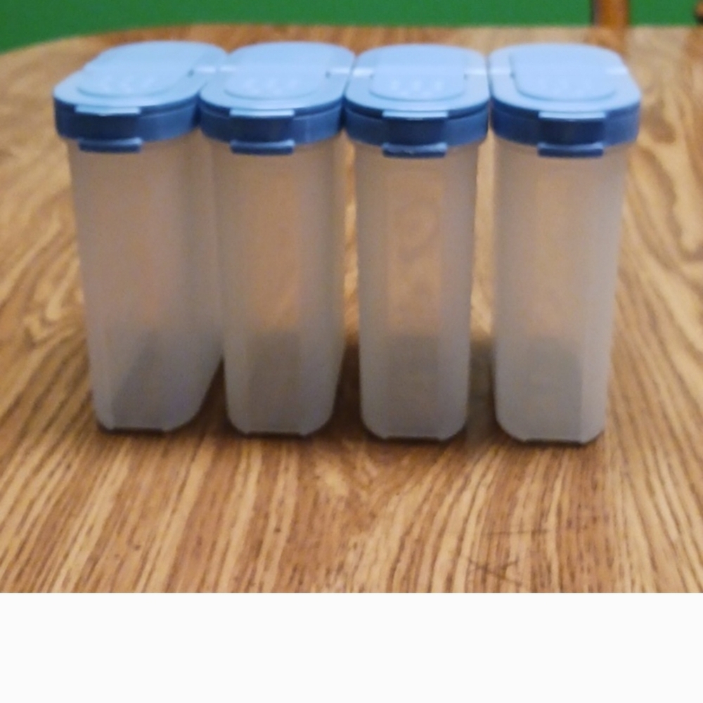 Vintage Tupperware Coming Soon